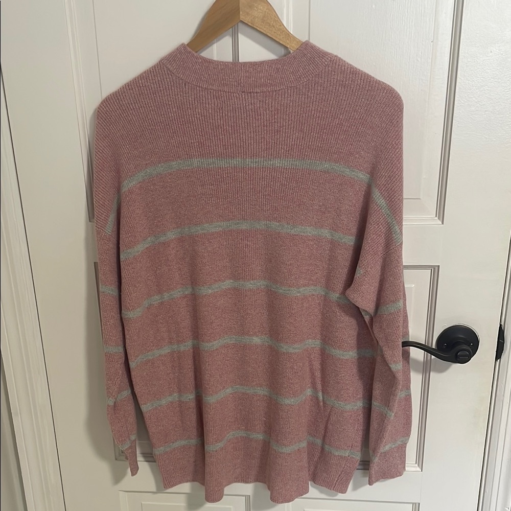American Eagle Pink and Grey Crewneck Sweater - Picture 10 of 11
